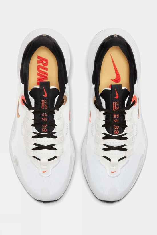 Nike Women's Escape Run Summit White/ Mtlc Gold Coin
